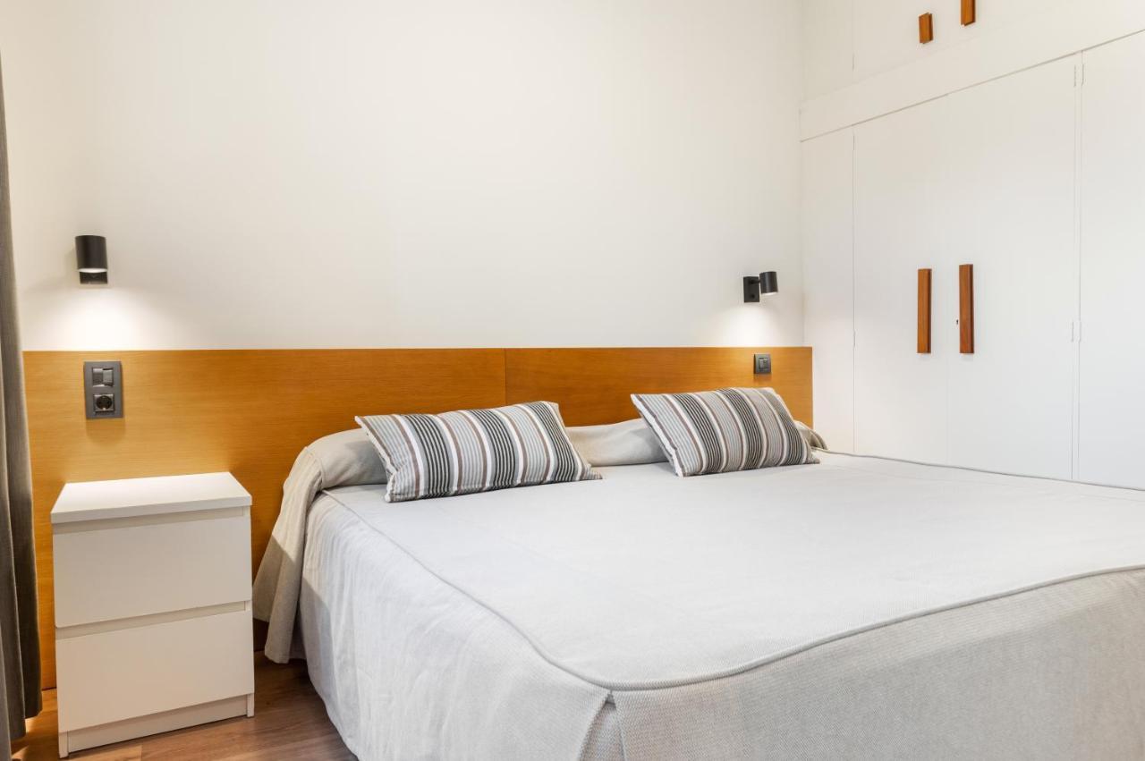 Atica Apartments - By Weflating บาร์เซโลนา ภายนอก รูปภาพ